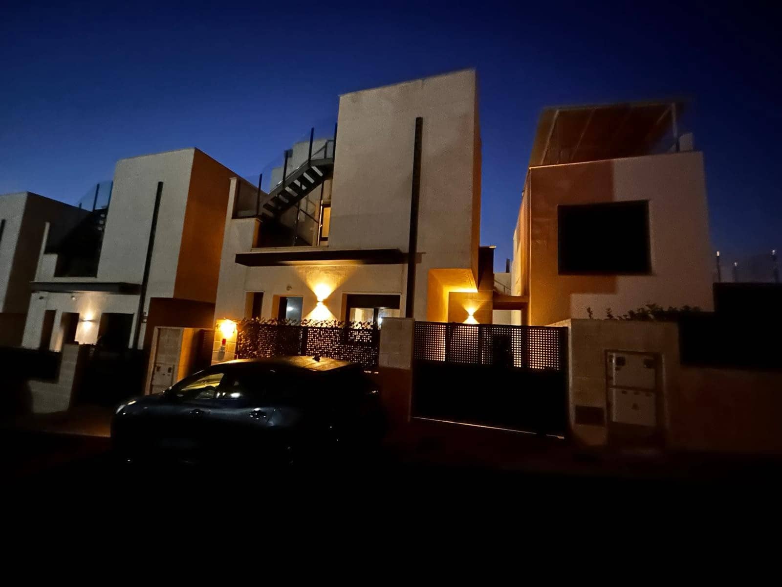 3 chambre Villa/Maison à vendre à Orihuela Costa avec piscine garage - 369 900 € (Ref: 9235387)