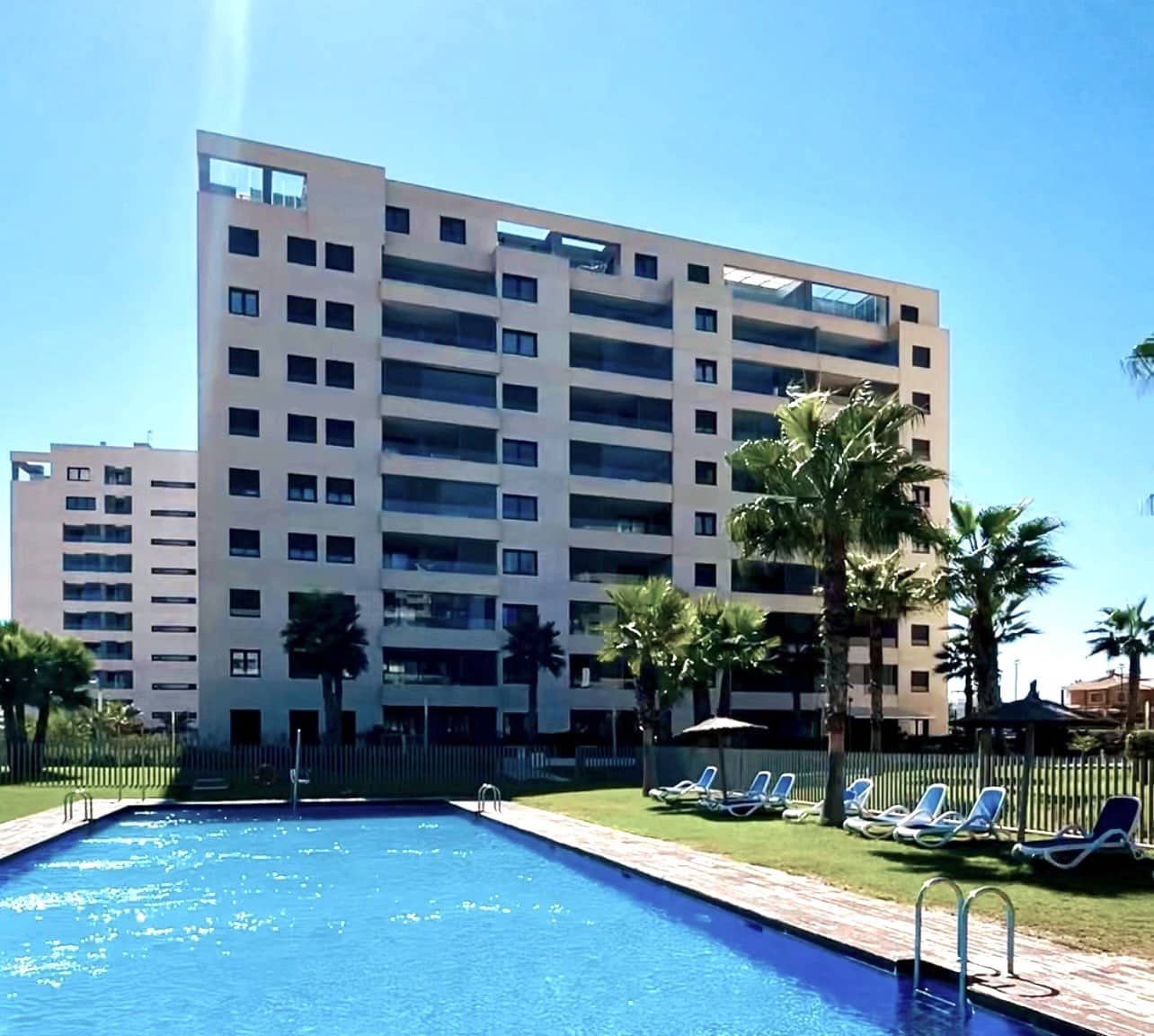 3 chambre Penthouse à vendre à Orihuela Costa avec piscine garage - 795 000 € (Ref: 9235436)