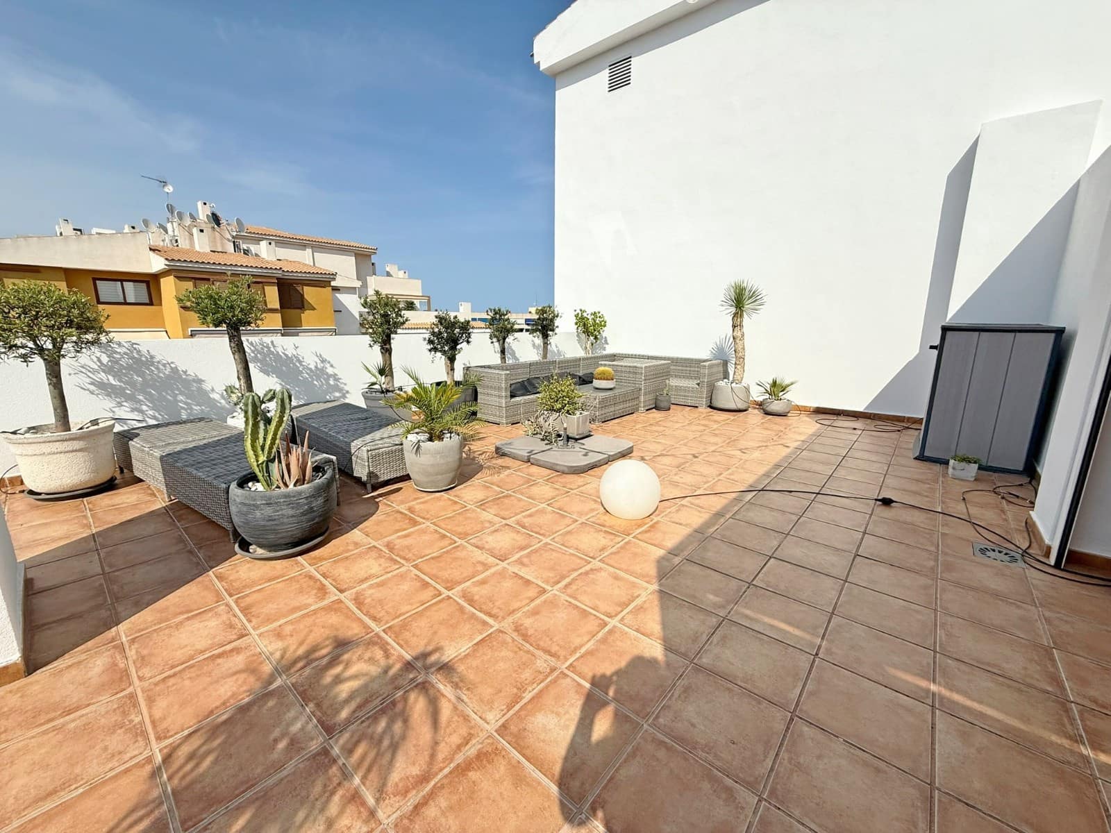 2 makuuhuone Kattohuoneisto myytävänä paikassa Punta Prima mukana uima-altaan - 297 000 € (Ref: 9235439)