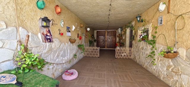 5 bedroom Townhouse for sale in San Isidro with pool garage - € 325,000 (Ref: 9235440)