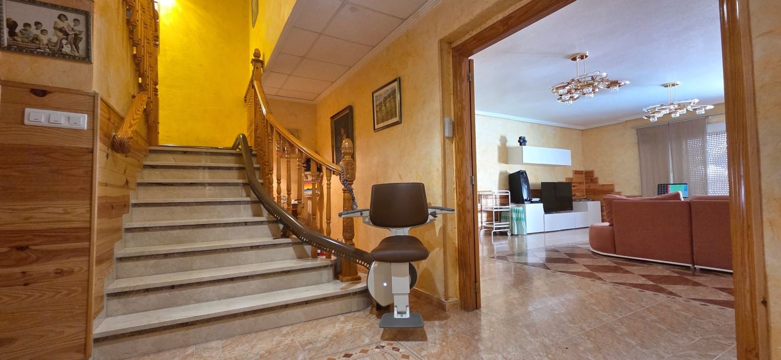 5 soveværelse Byhus til salg i San Isidro med swimmingpool garage - € 325.000 (Ref: 9235440)