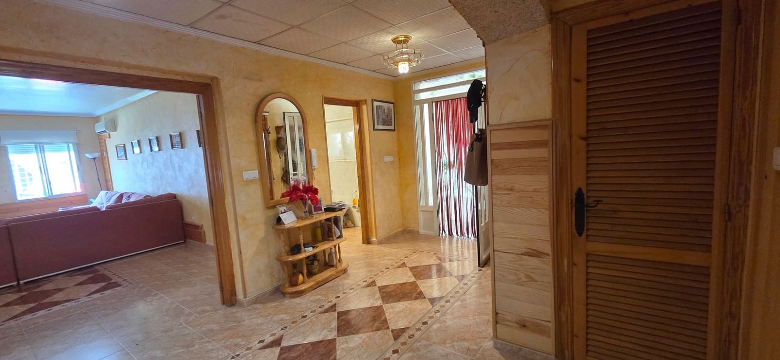 5 soveværelse Byhus til salg i San Isidro med swimmingpool garage - € 325.000 (Ref: 9235440)