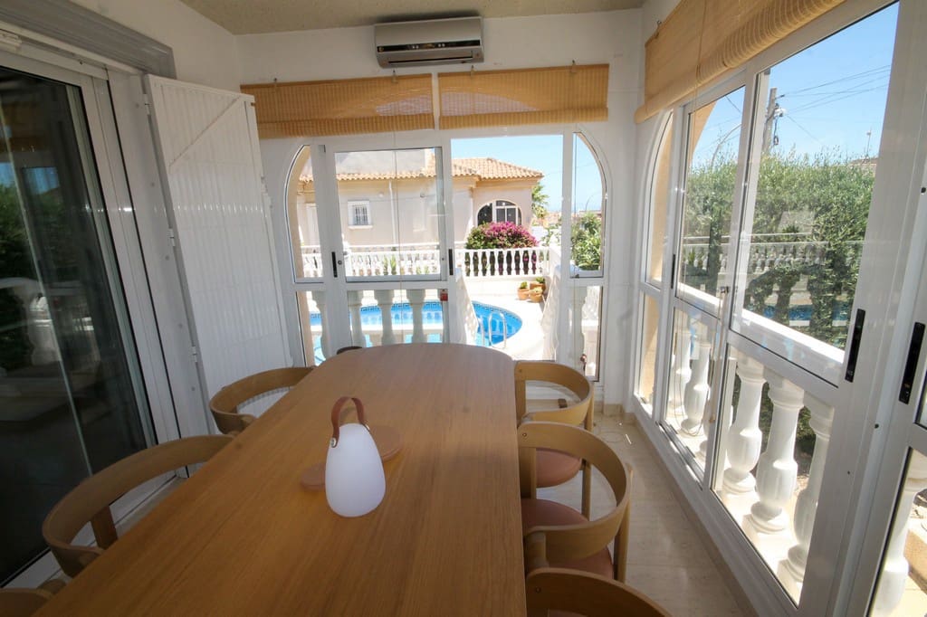 3 slaapkamer Villa te koop in San Miguel de Salinas met zwembad - € 389.000 (Ref: 10005164)