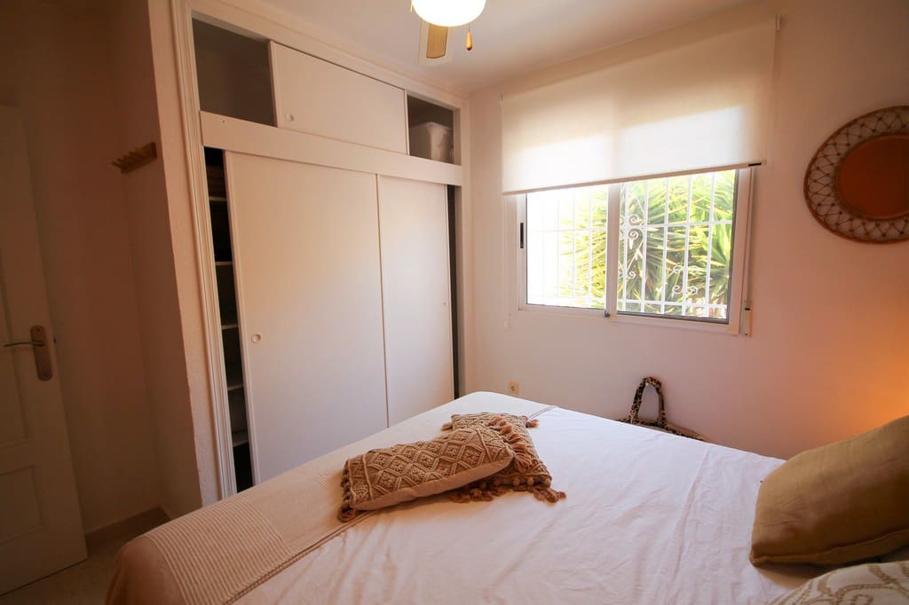 3 slaapkamer Villa te koop in San Miguel de Salinas met zwembad - € 389.000 (Ref: 10005164)