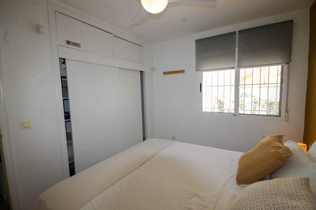 3 slaapkamer Villa te koop in San Miguel de Salinas met zwembad - € 389.000 (Ref: 10005164)