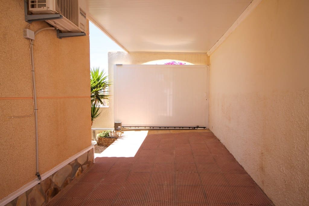 3 slaapkamer Villa te koop in San Miguel de Salinas met zwembad - € 389.000 (Ref: 10005164)
