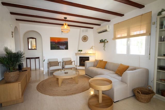 Chalet de 3 habitaciones en Las Filipinas en venta con piscina - 389.000 € (Ref: 10005164)