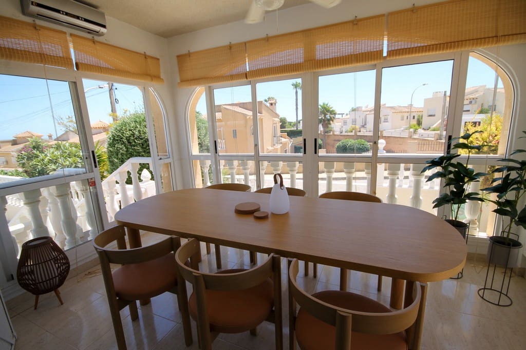 3 slaapkamer Villa te koop in San Miguel de Salinas met zwembad - € 389.000 (Ref: 10005164)