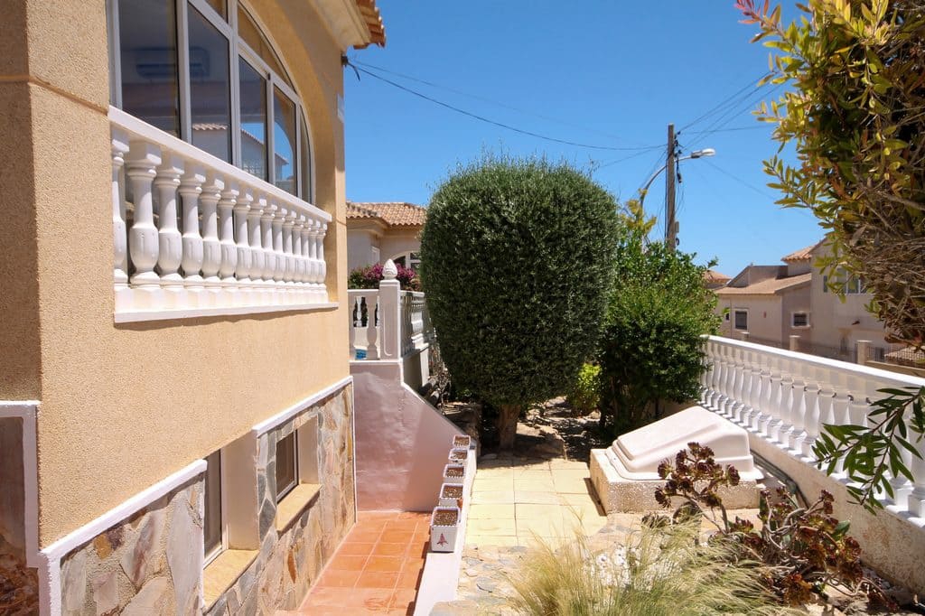3 slaapkamer Villa te koop in San Miguel de Salinas met zwembad - € 389.000 (Ref: 10005164)