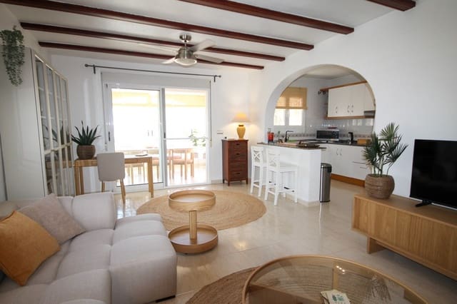 Chalet de 3 habitaciones en Las Filipinas en venta con piscina - 389.000 € (Ref: 10005164)