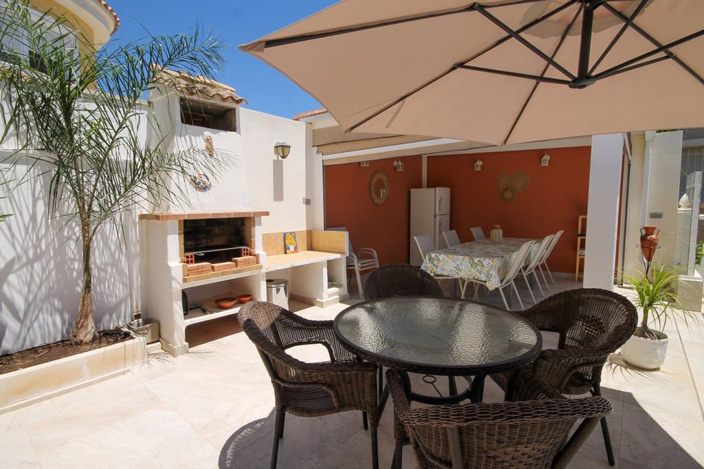 3 slaapkamer Villa te koop in San Miguel de Salinas met zwembad - € 389.000 (Ref: 10005164)