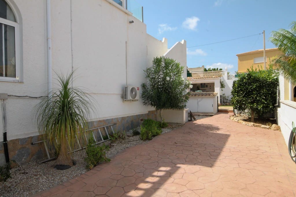2 bedroom Villa for sale in Orihuela Costa - € 289,000 (Ref: 10046939)