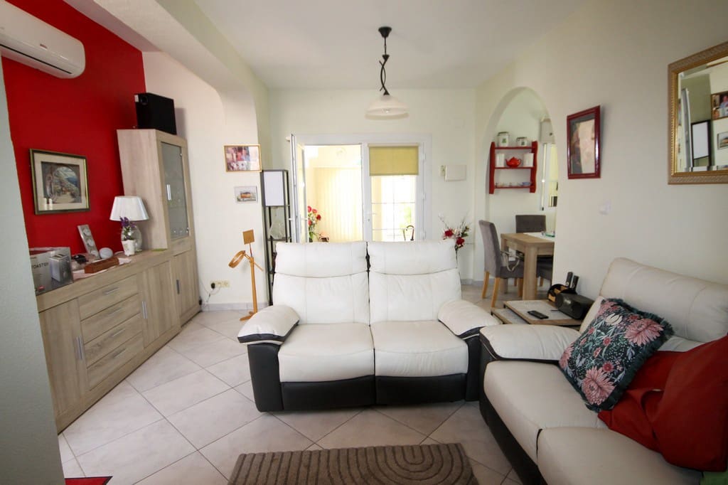 2 bedroom Villa for sale in Orihuela Costa - € 289,000 (Ref: 10046939)