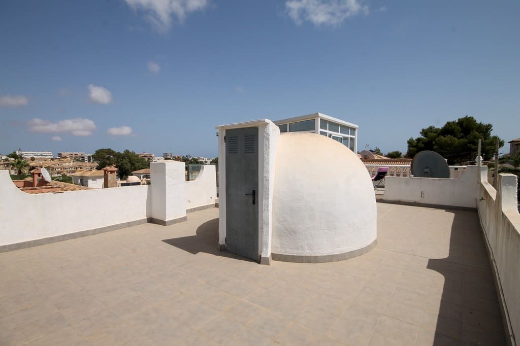 2 bedroom Villa for sale in Orihuela Costa - € 289,000 (Ref: 10046939)