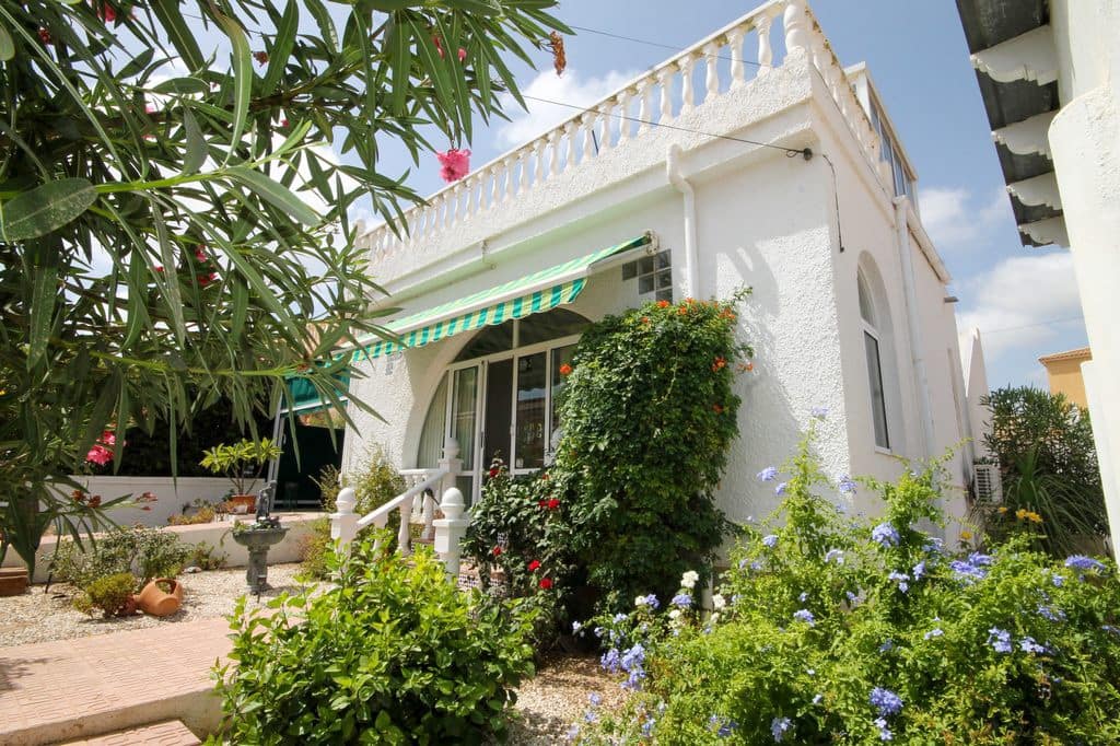 2 bedroom Villa for sale in Orihuela Costa - € 289,000 (Ref: 10046939)