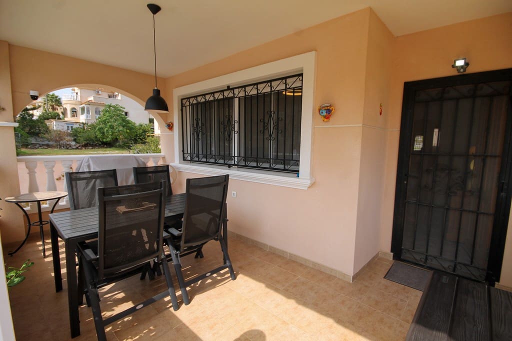 3 slaapkamer Villa te koop in San Miguel de Salinas met zwembad garage - € 285.000 (Ref: 10088941)