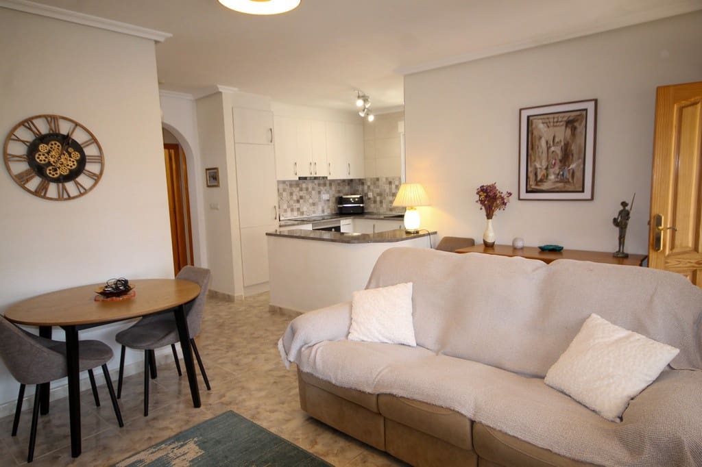 3 slaapkamer Villa te koop in San Miguel de Salinas met zwembad garage - € 285.000 (Ref: 10088941)