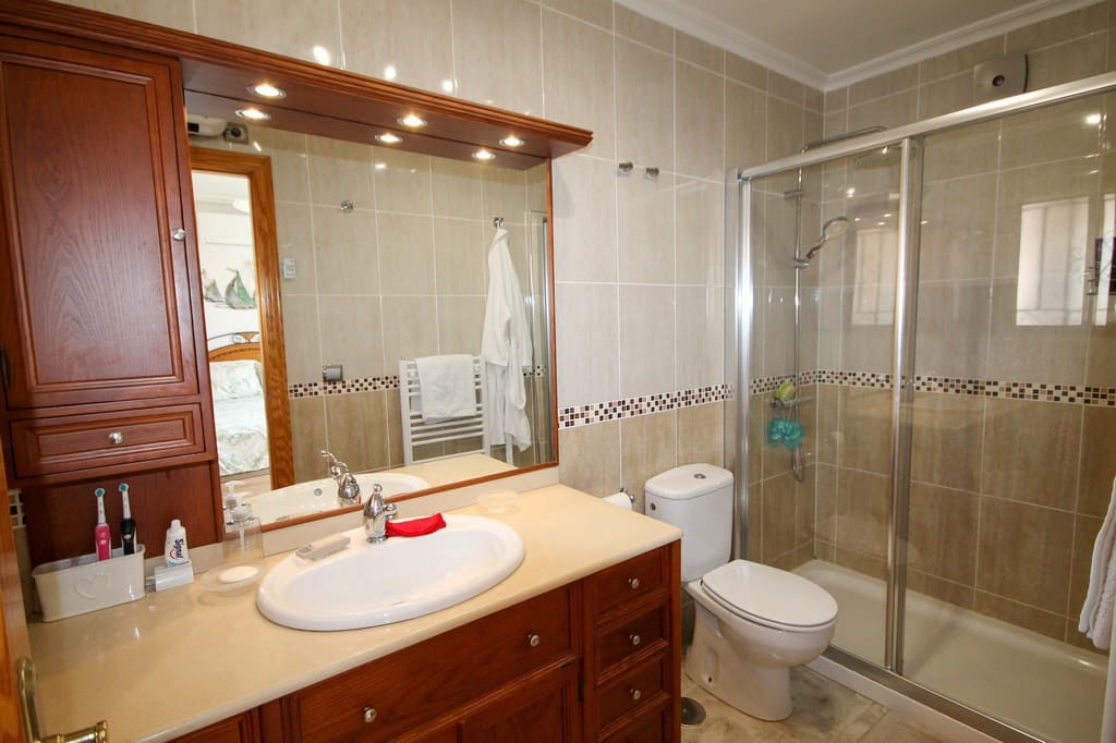3 slaapkamer Villa te koop in San Miguel de Salinas met zwembad garage - € 285.000 (Ref: 10088941)