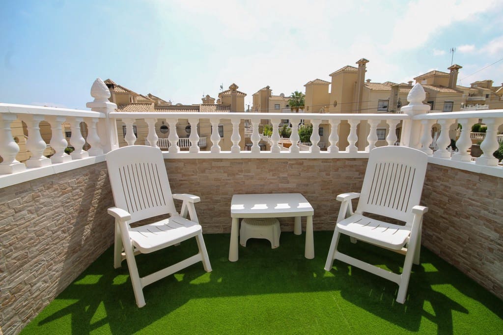 3 slaapkamer Villa te koop in San Miguel de Salinas met zwembad garage - € 285.000 (Ref: 10088941)