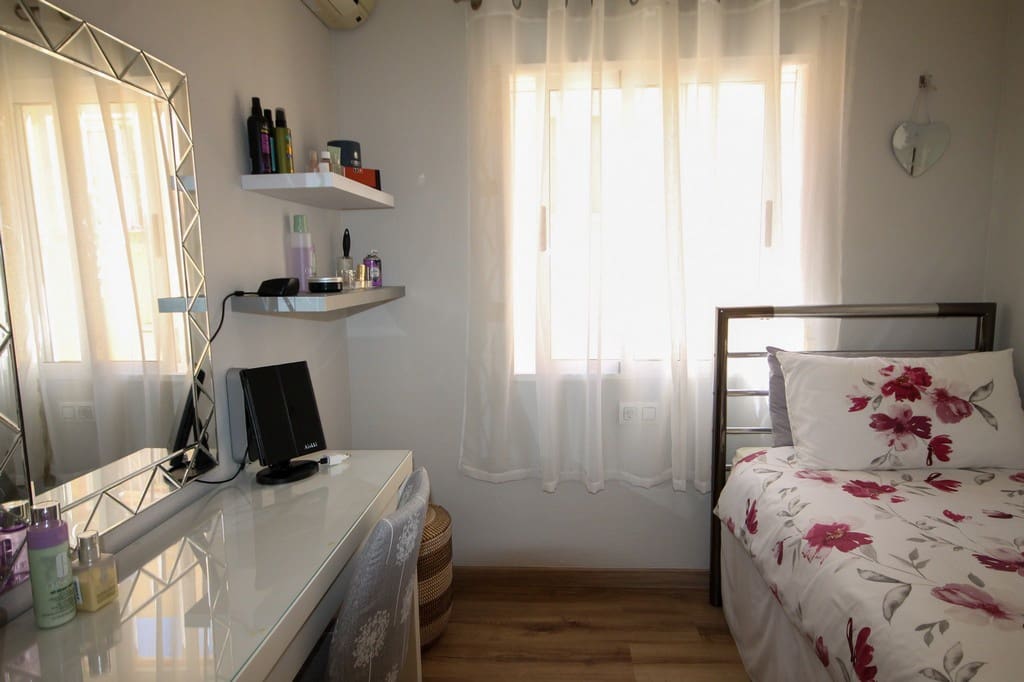 2 sovrum Radhus till salu i Orihuela Costa med pool - 205 000 € (Ref: 10094263)