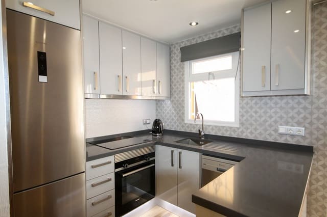 2 sovrum Radhus till salu i Blue Lagoon med pool - 205 000 € (Ref: 10094263)