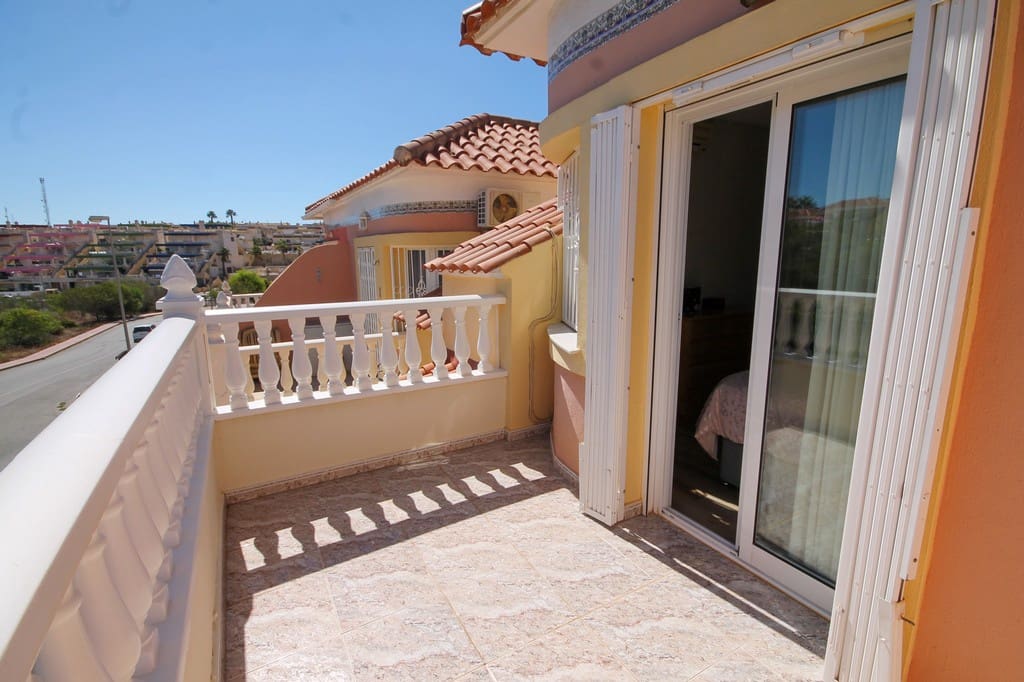 2 sovrum Radhus till salu i Orihuela Costa med pool - 205 000 € (Ref: 10094263)