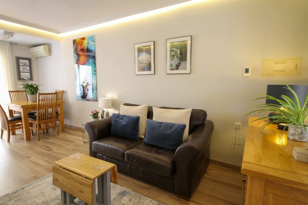 2 sovrum Radhus till salu i Orihuela Costa med pool - 205 000 € (Ref: 10094263)