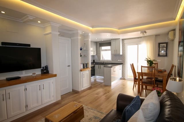 2 sovrum Radhus till salu i Blue Lagoon med pool - 205 000 € (Ref: 10094263)