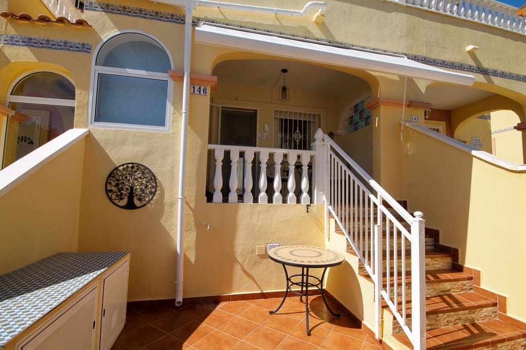 2 sovrum Radhus till salu i Orihuela Costa med pool - 205 000 € (Ref: 10094263)