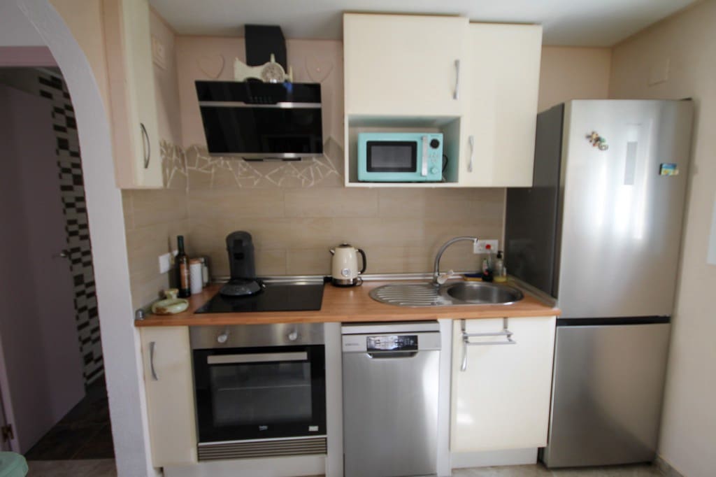 2 Zimmer Doppelhaus zu verkaufen in Torrevieja mit Pool - 155.000 € (Ref: 10101862)