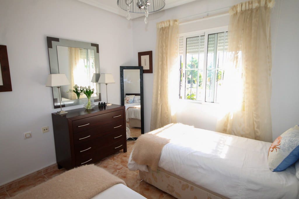 3 Zimmer Villa zu verkaufen in San Miguel de Salinas mit Pool Garage - 320.000 € (Ref: 10115421)