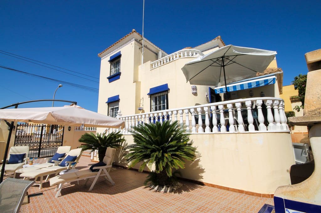 3 Zimmer Villa zu verkaufen in San Miguel de Salinas mit Pool Garage - 320.000 € (Ref: 10115421)
