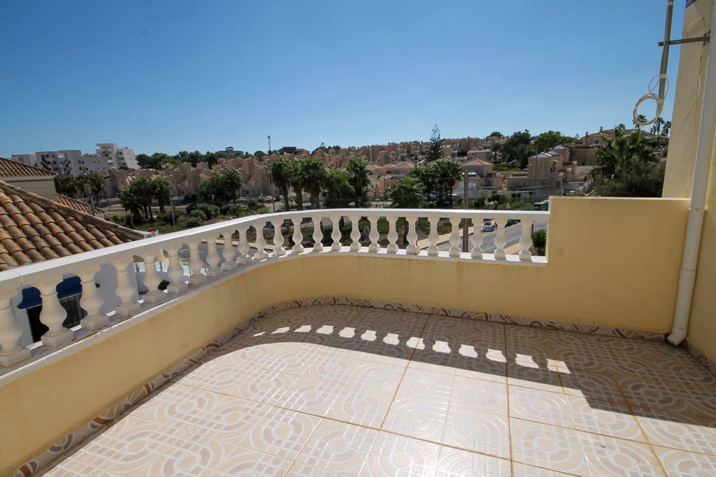 3 Zimmer Villa zu verkaufen in San Miguel de Salinas mit Pool Garage - 320.000 € (Ref: 10115421)