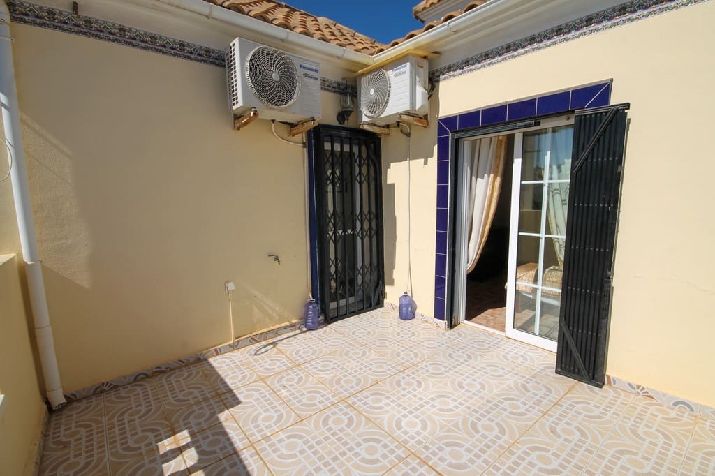 3 Zimmer Villa zu verkaufen in San Miguel de Salinas mit Pool Garage - 320.000 € (Ref: 10115421)