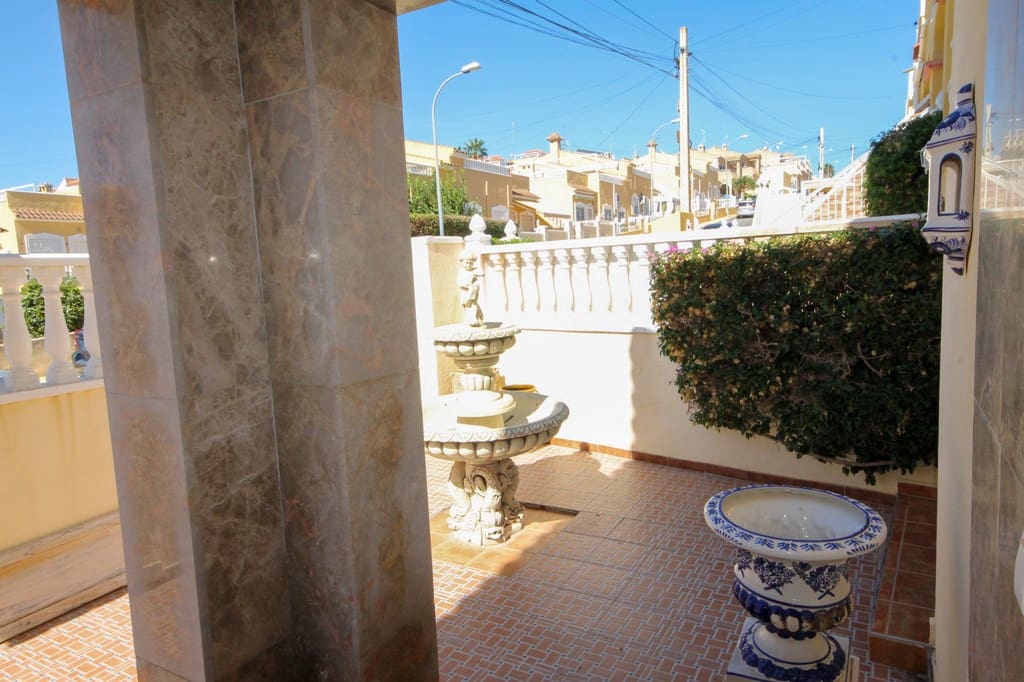 3 Zimmer Villa zu verkaufen in San Miguel de Salinas mit Pool Garage - 320.000 € (Ref: 10115421)