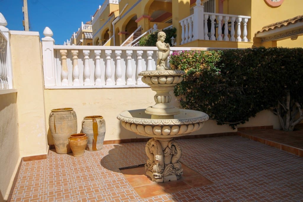 3 Zimmer Villa zu verkaufen in San Miguel de Salinas mit Pool Garage - 320.000 € (Ref: 10115421)