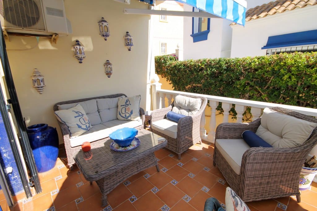 3 Zimmer Villa zu verkaufen in San Miguel de Salinas mit Pool Garage - 320.000 € (Ref: 10115421)