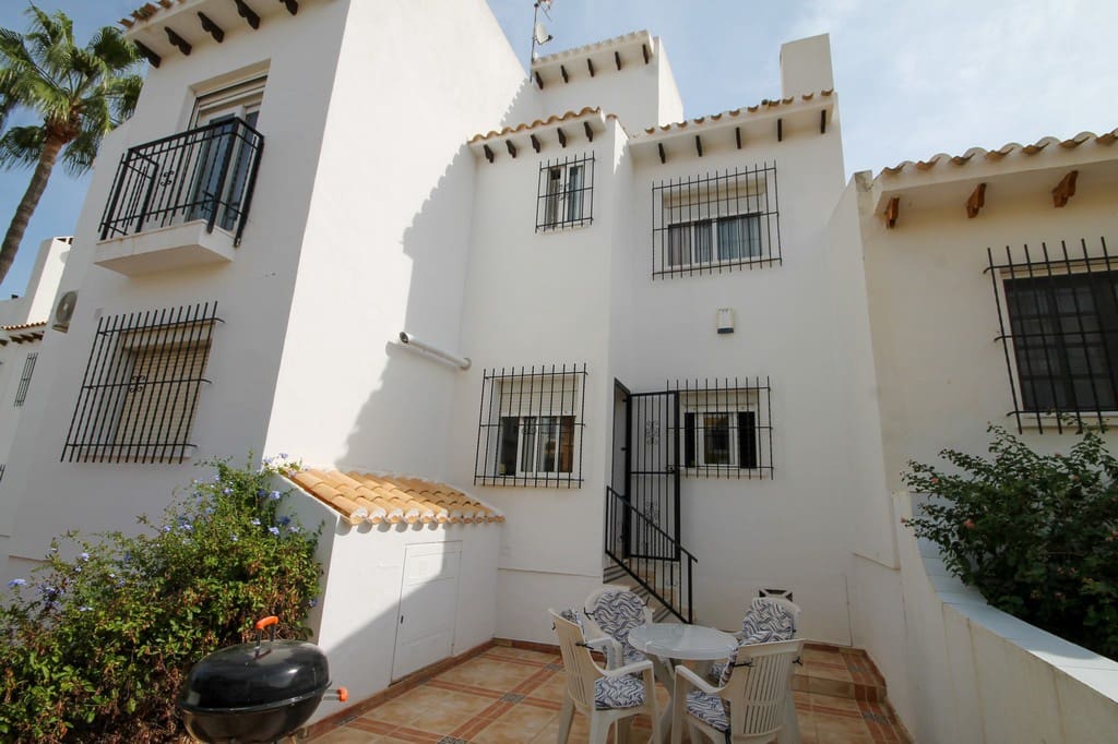 2 sypialnia Dom szeregowy na sprzedaż w Orihuela z basenem - 230 000 € (Ref: 10118827)