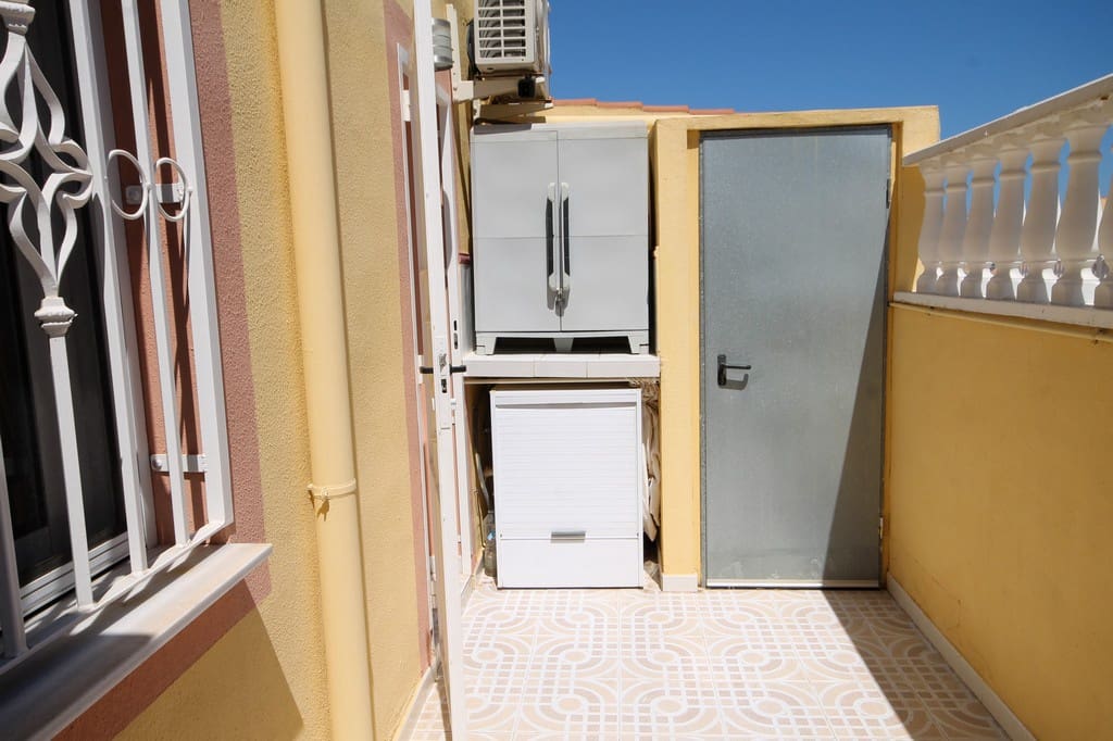 3 sypialnia Dom szeregowy na sprzedaż w Orihuela Costa z basenem garażem - 235 000 € (Ref: 10118828)