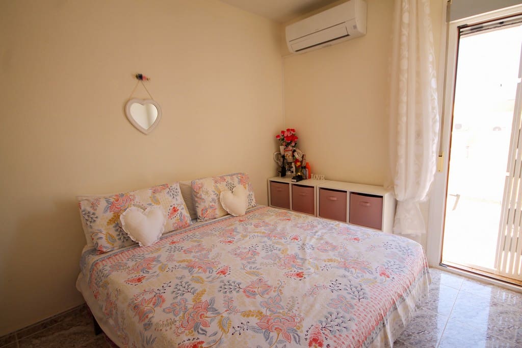 3 sypialnia Dom szeregowy na sprzedaż w Orihuela Costa z basenem garażem - 235 000 € (Ref: 10118828)