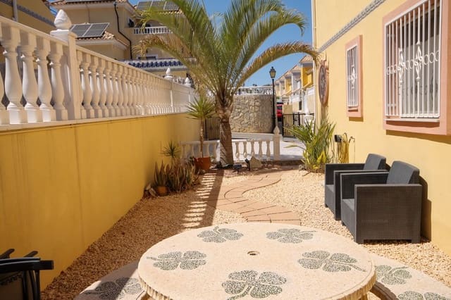 3 Zimmer Reihenhaus zu verkaufen in Blue Lagoon mit Pool Garage - 235.000 € (Ref: 10118828)