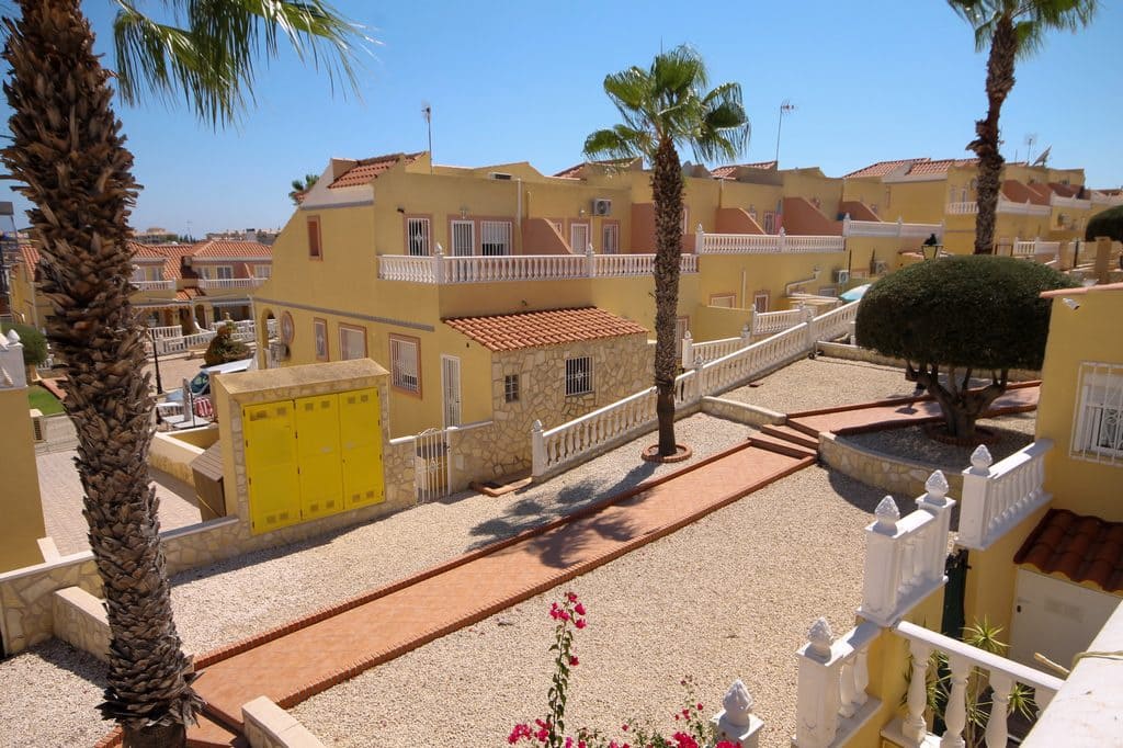 3 sypialnia Dom szeregowy na sprzedaż w Orihuela Costa z basenem garażem - 235 000 € (Ref: 10118828)