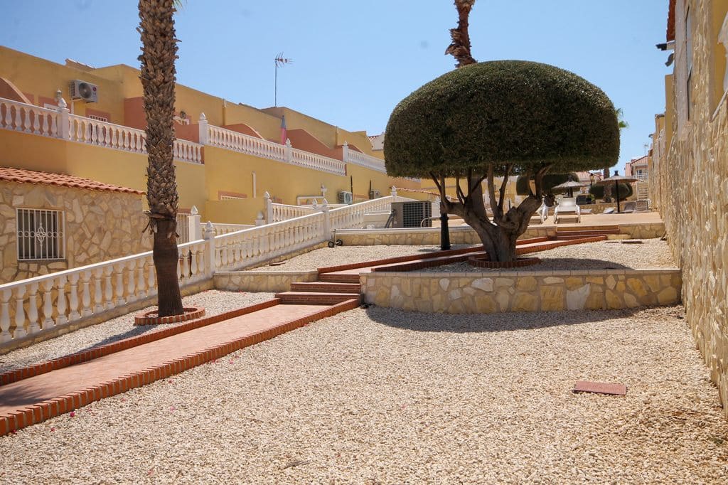 3 sypialnia Dom szeregowy na sprzedaż w Orihuela Costa z basenem garażem - 235 000 € (Ref: 10118828)