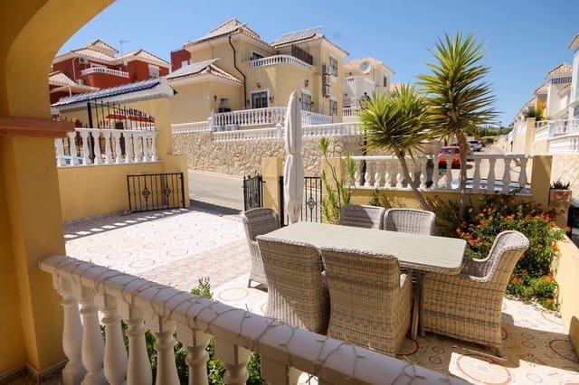 3 Zimmer Reihenhaus zu verkaufen in Blue Lagoon mit Pool Garage - 235.000 € (Ref: 10118828)