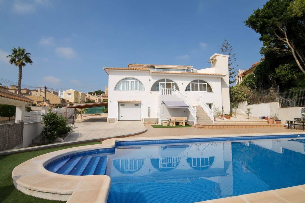 5 sypialnia Willa na sprzedaż w San Miguel de Salinas z basenem garażem - 750 000 € (Ref: 10173349)