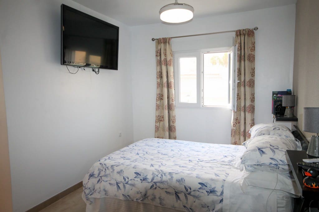 5 sypialnia Willa na sprzedaż w San Miguel de Salinas z basenem garażem - 750 000 € (Ref: 10173349)