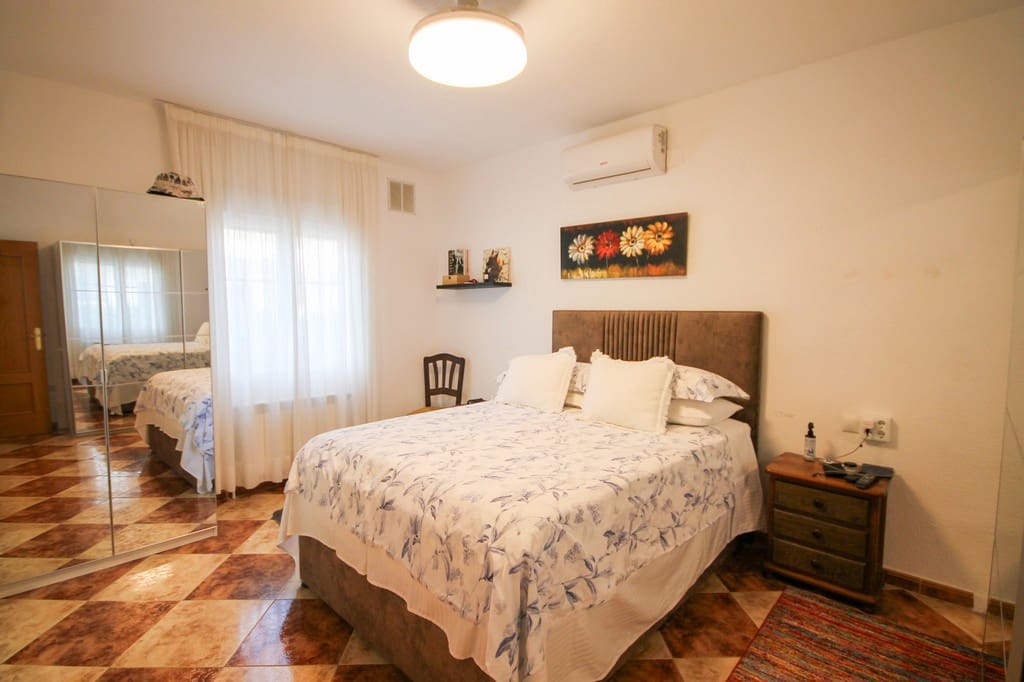 5 sypialnia Willa na sprzedaż w San Miguel de Salinas z basenem garażem - 750 000 € (Ref: 10173349)