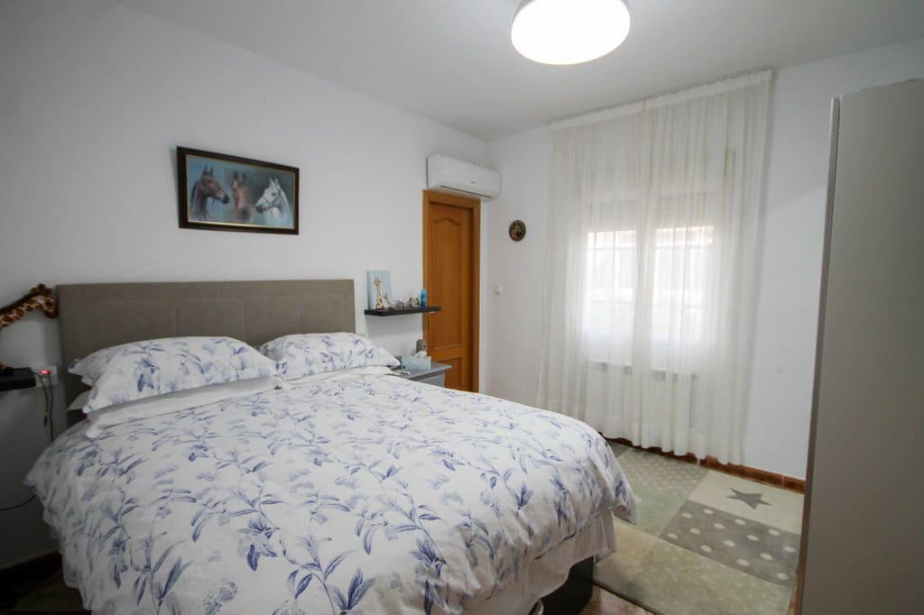 5 sypialnia Willa na sprzedaż w San Miguel de Salinas z basenem garażem - 750 000 € (Ref: 10173349)