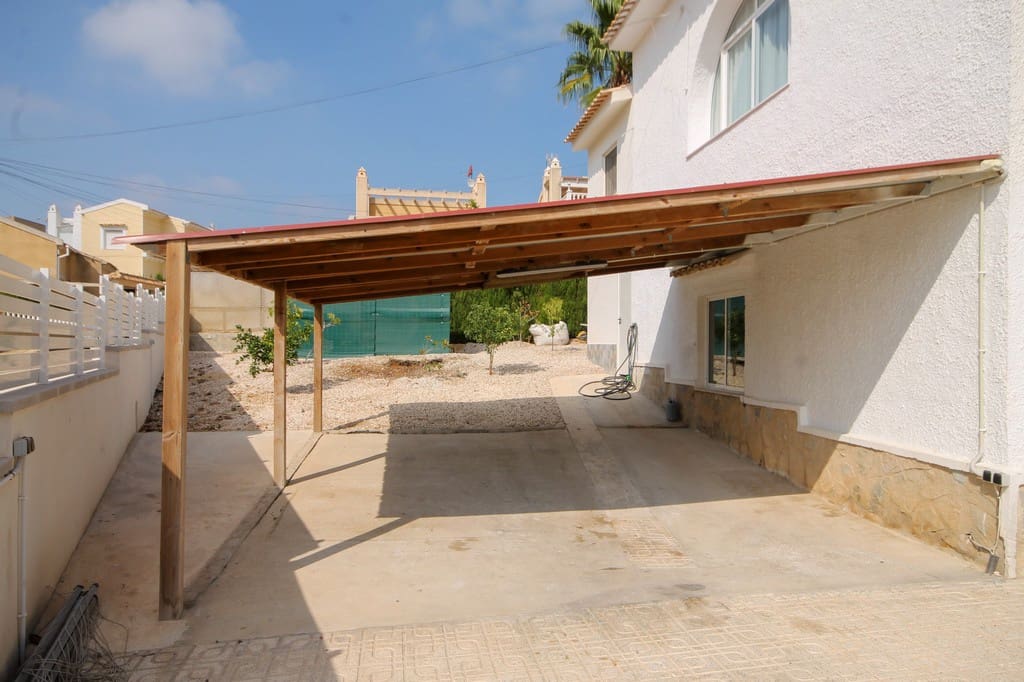 5 sypialnia Willa na sprzedaż w San Miguel de Salinas z basenem garażem - 750 000 € (Ref: 10173349)