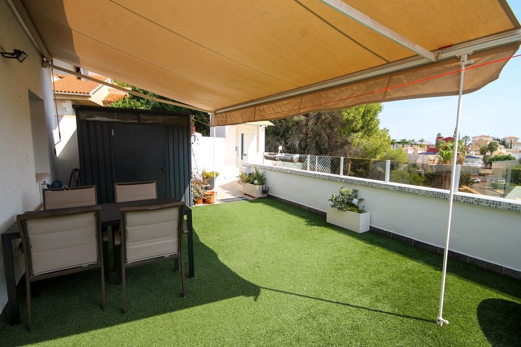5 sypialnia Willa na sprzedaż w San Miguel de Salinas z basenem garażem - 750 000 € (Ref: 10173349)